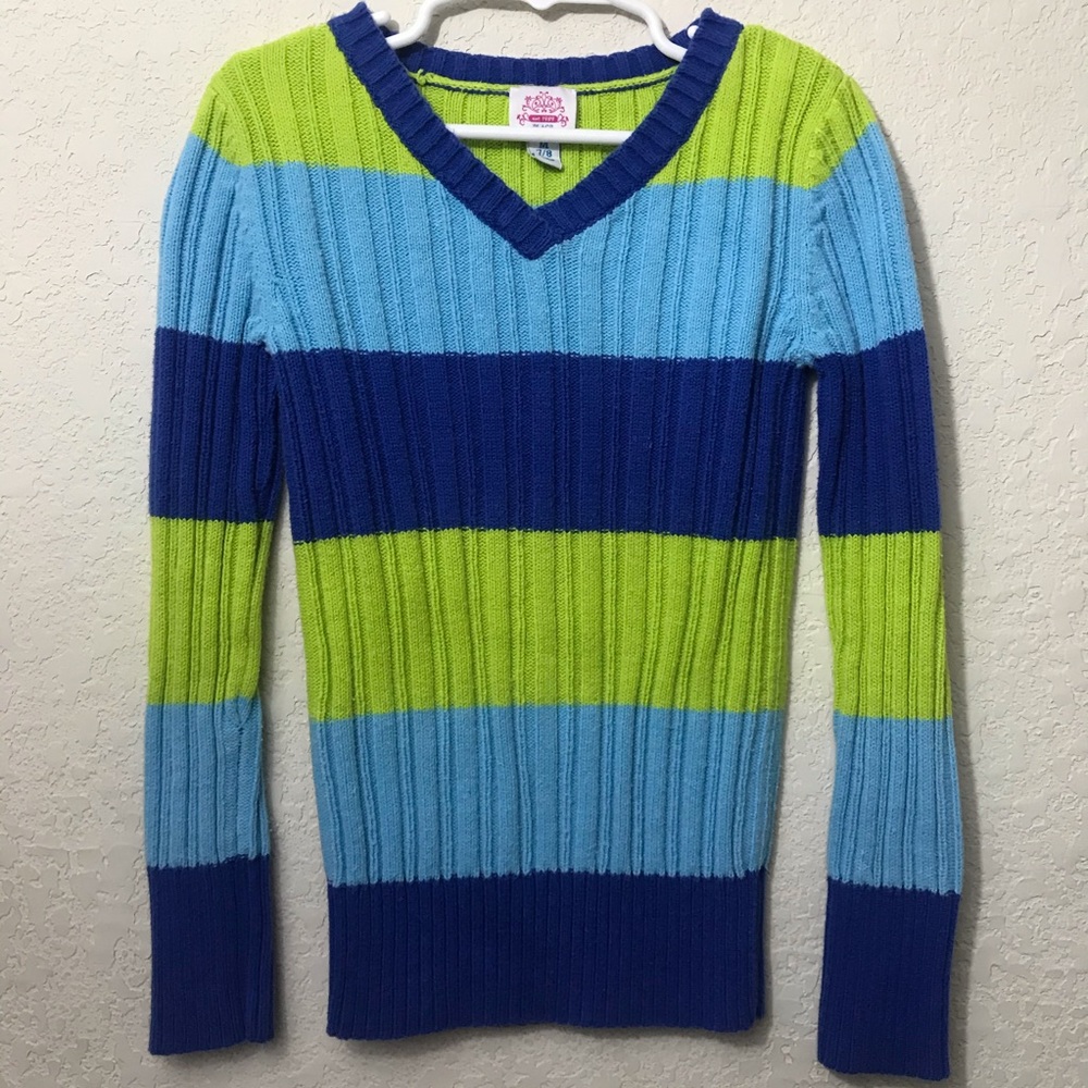 Super Cute, Tri-Color, V-Neck, Fitted Sweater